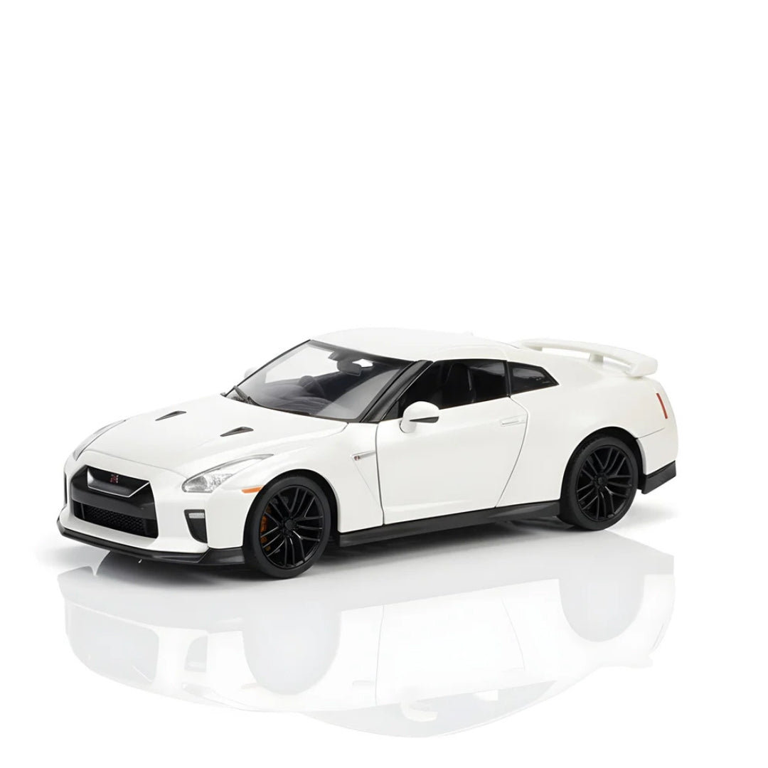 Nissan - GTR
